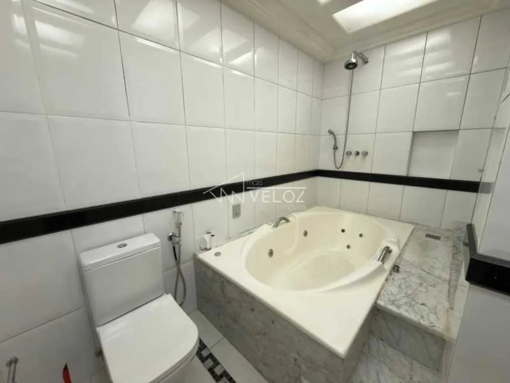 Apartamento, 3 quartos, 216 m² - Foto 1