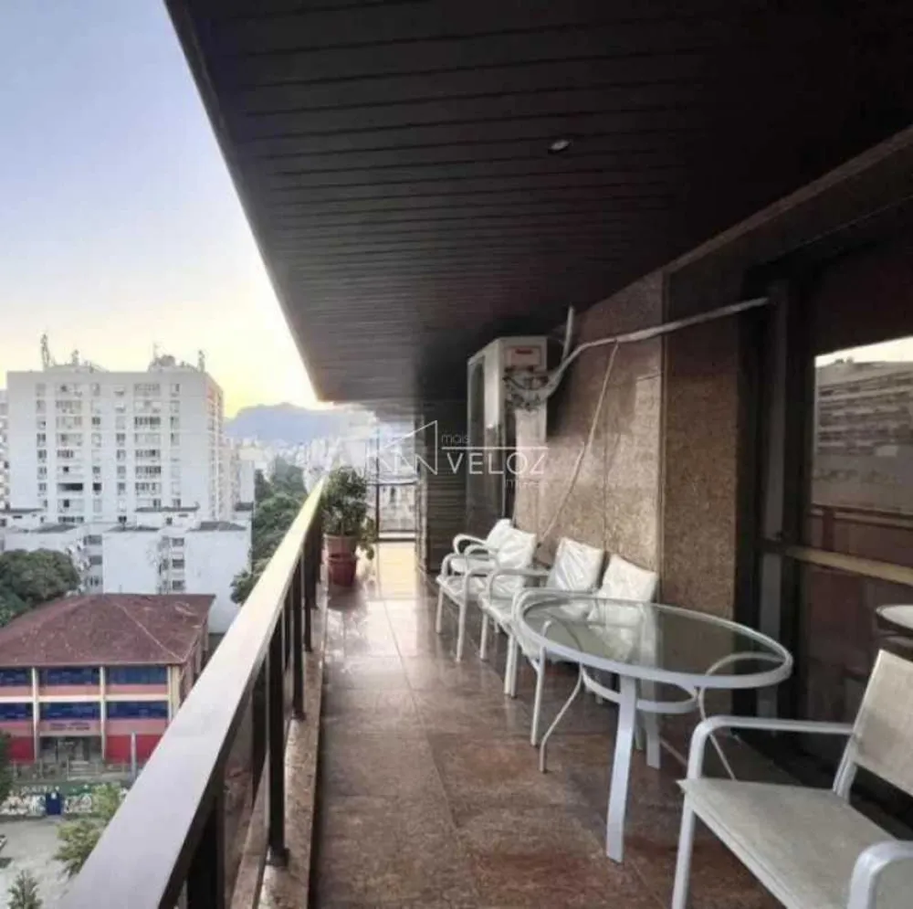 Apartamento, 3 quartos, 235 m² - Foto 2