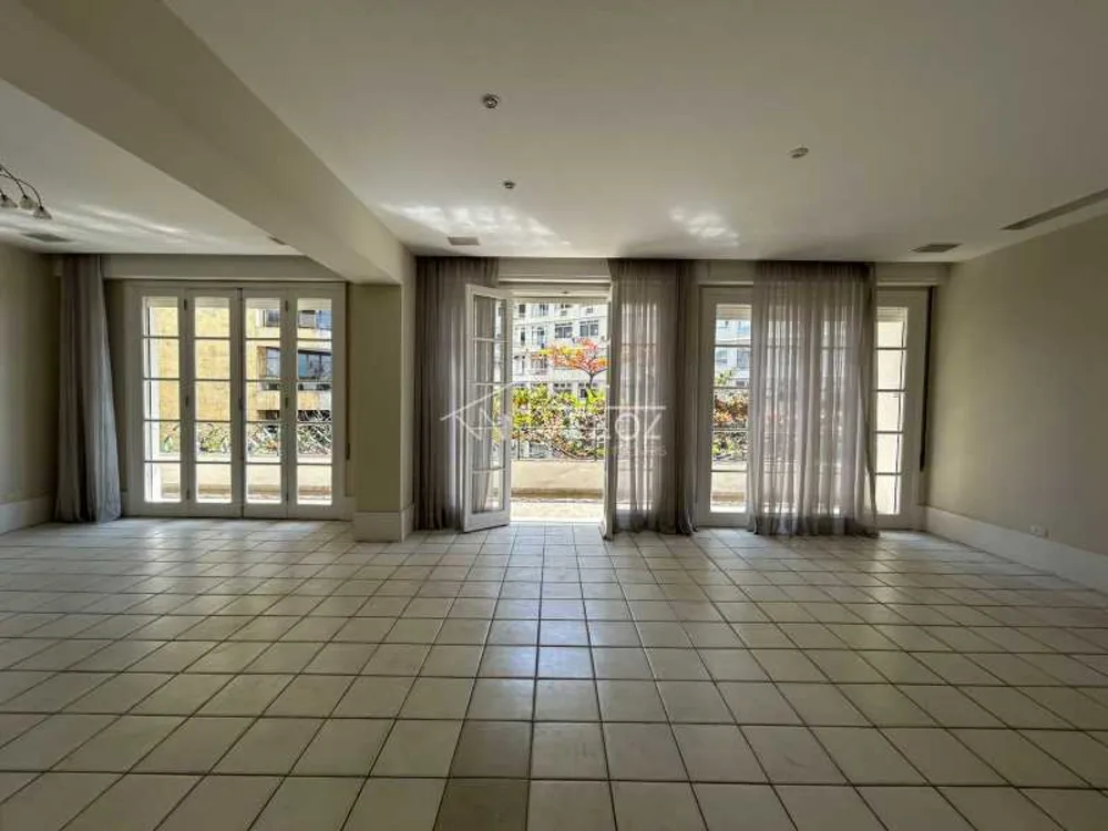 Apartamento, 4 quartos, 220 m² - Foto 1