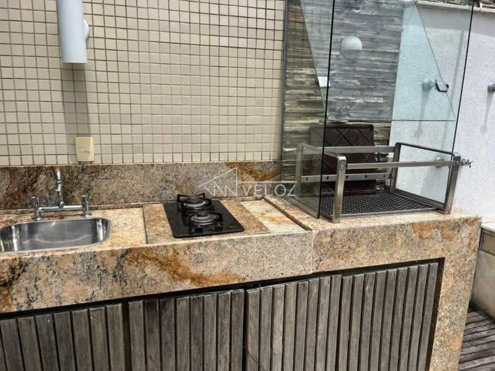 Cobertura, 3 quartos, 220 m² - Foto 2