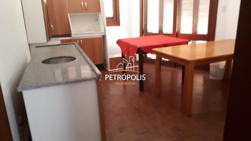Apartamento à venda com 5 quartos, 220m² - Foto 1