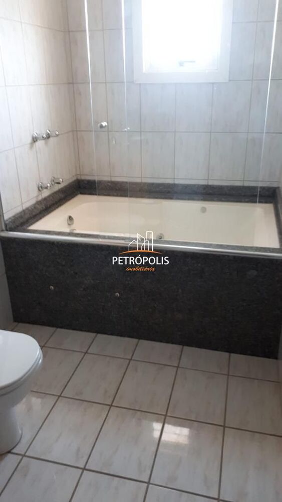 Apartamento à venda com 5 quartos, 220m² - Foto 4