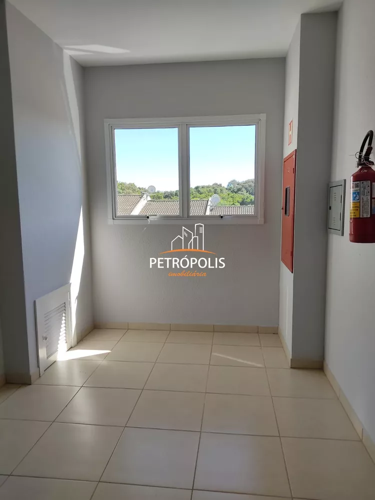 Apartamento à venda com 3 quartos, 90m² - Foto 2