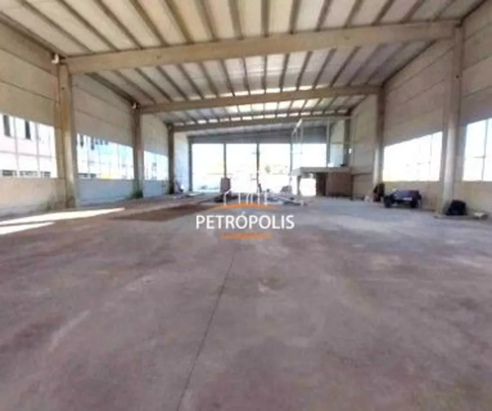 Prédio Inteiro para alugar com 3 quartos, 2580m² - Foto 3