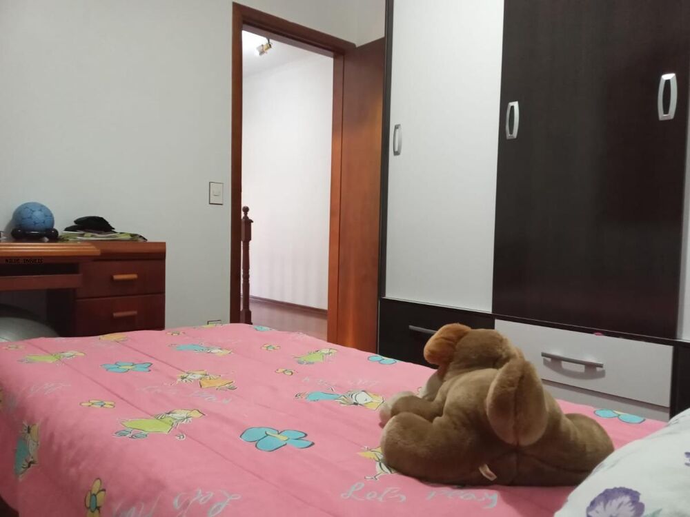 Sobrado, 3 quartos, 198 m² - Foto 1