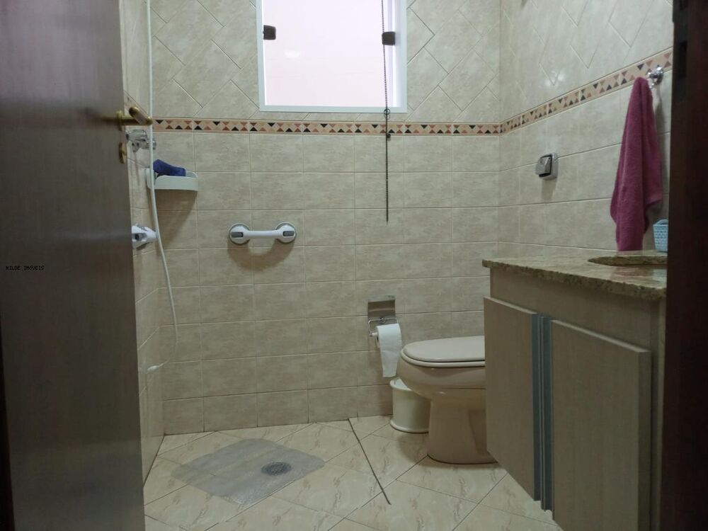 Sobrado, 3 quartos, 198 m² - Foto 2