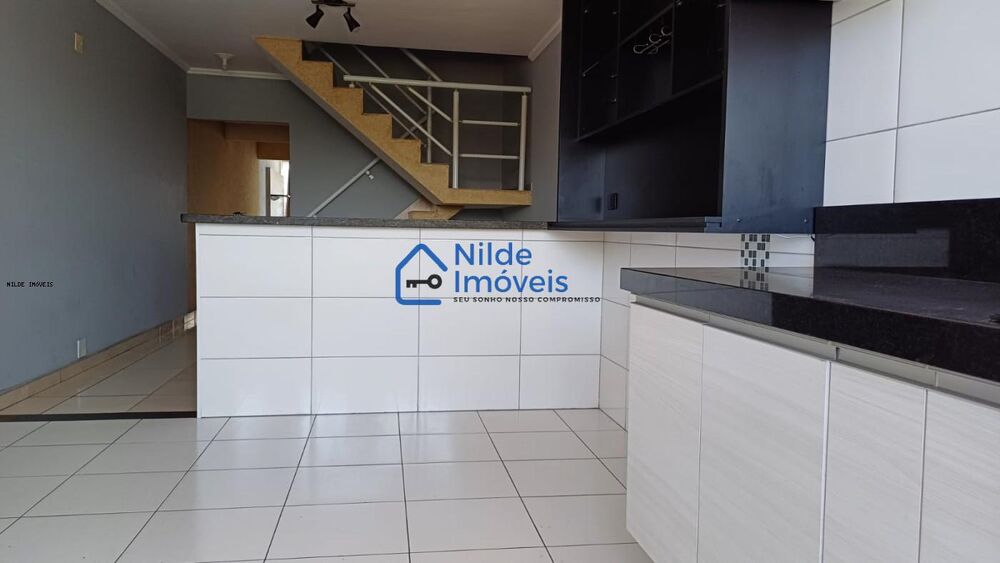 Sobrado, 3 quartos, 264 m² - Foto 2