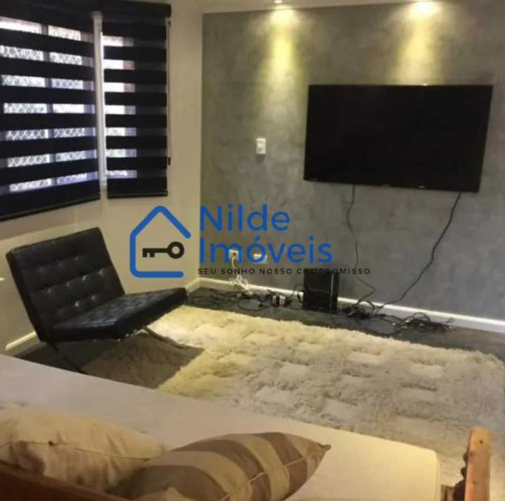 Casa, 4 quartos, 240 m² - Foto 1