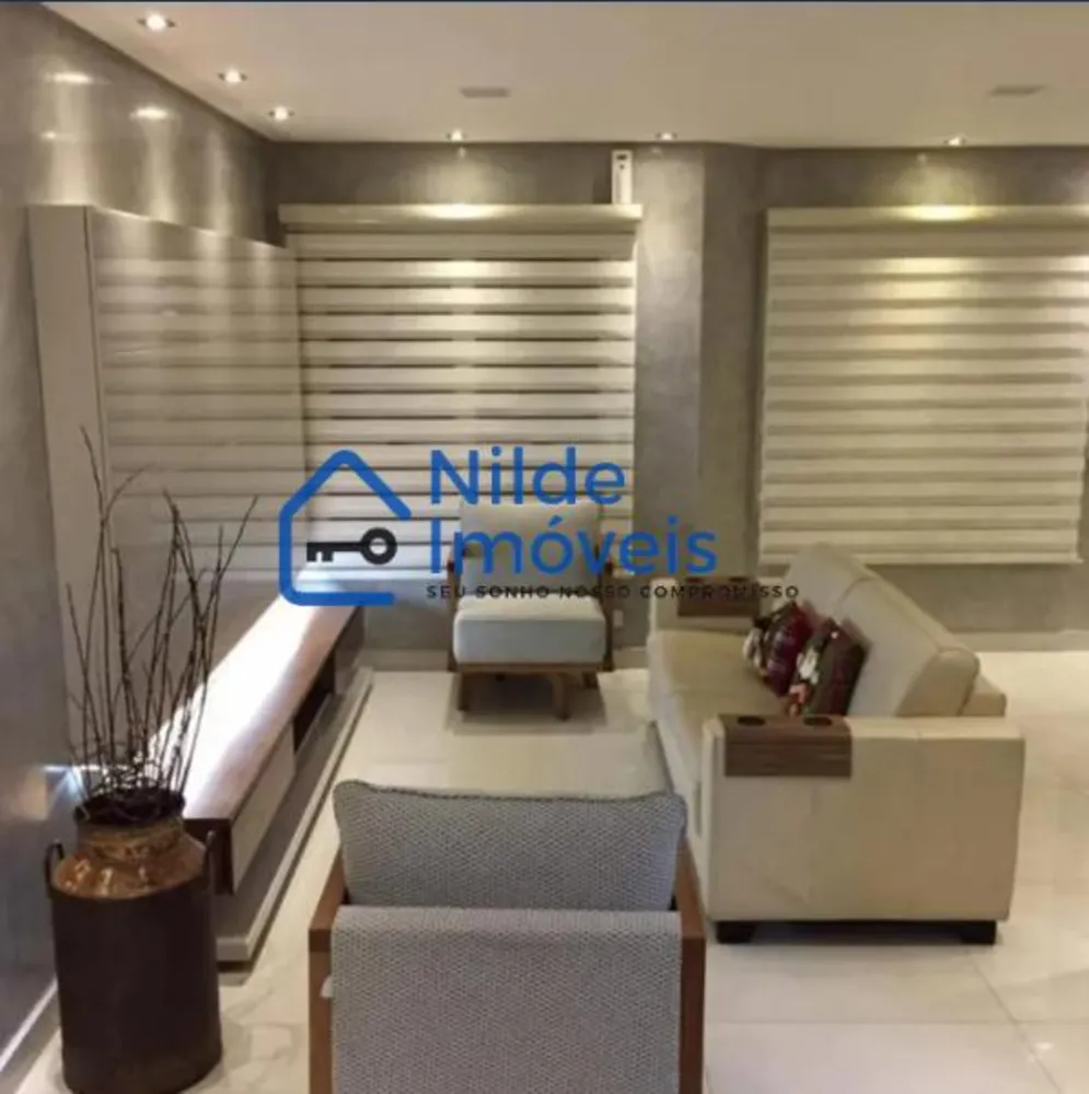 Casa, 4 quartos, 240 m² - Foto 1