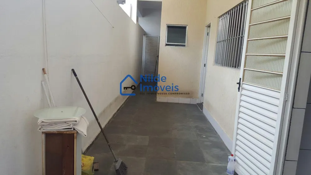 Sobrado, 4 quartos, 240 m² - Foto 2