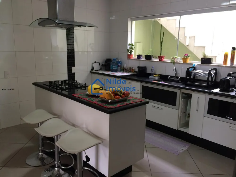 Sobrado, 3 quartos, 200 m² - Foto 8