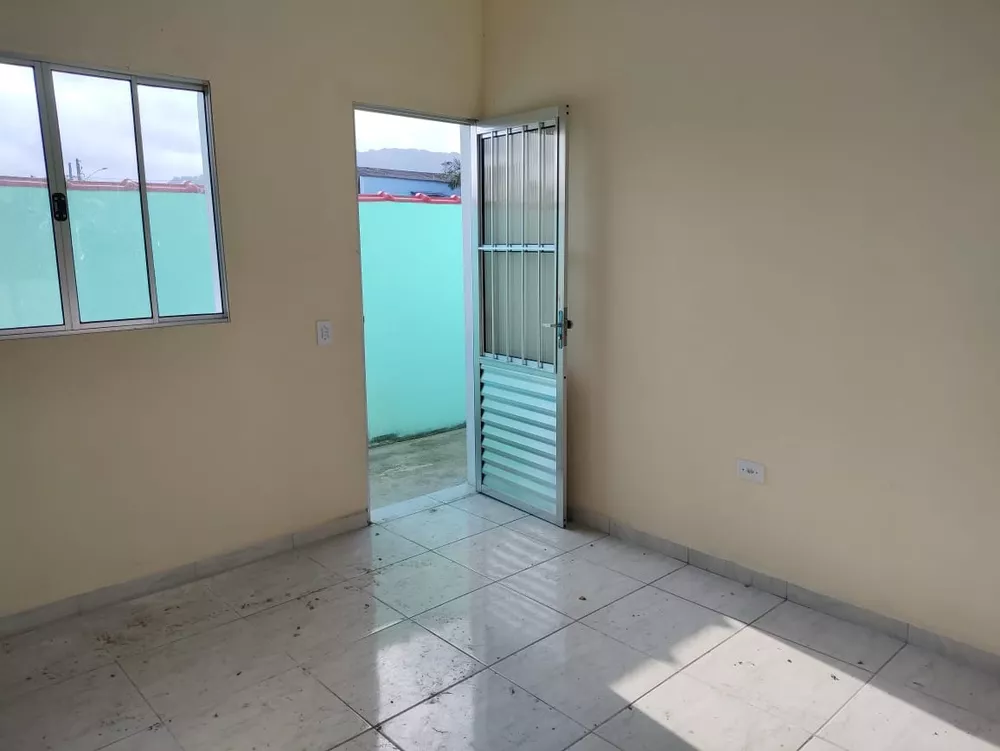 Casa à venda com 2 quartos, 50m² - Foto 4