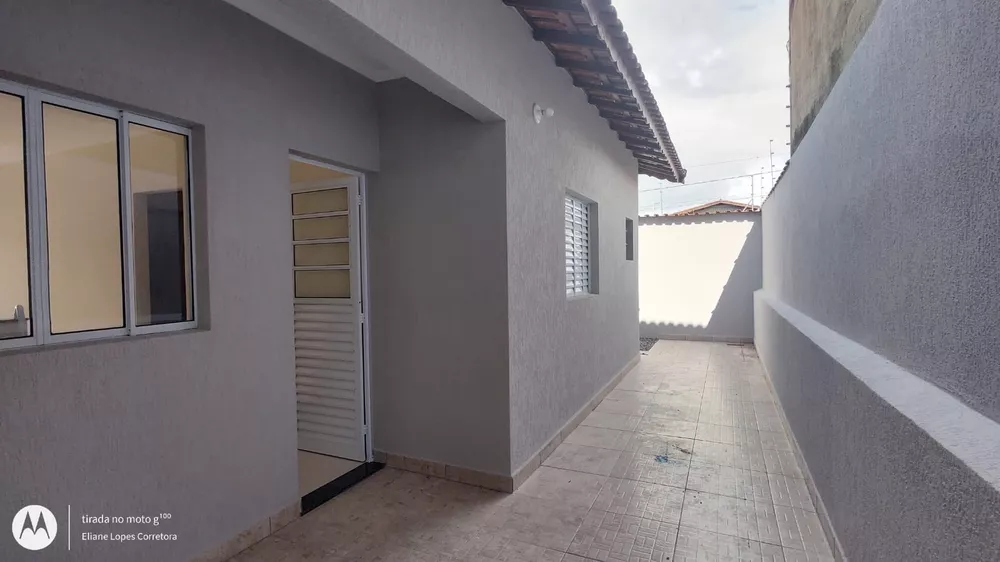 Casa à venda com 2 quartos, 68m² - Foto 2