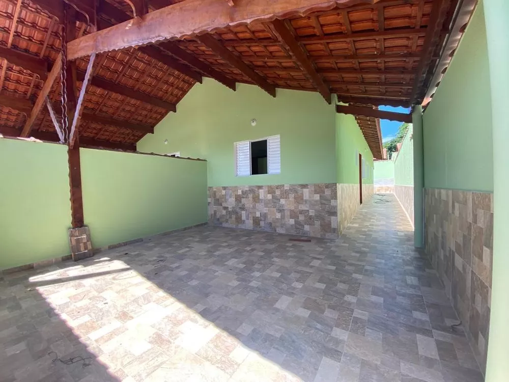 Casa à venda com 2 quartos, 76m² - Foto 1