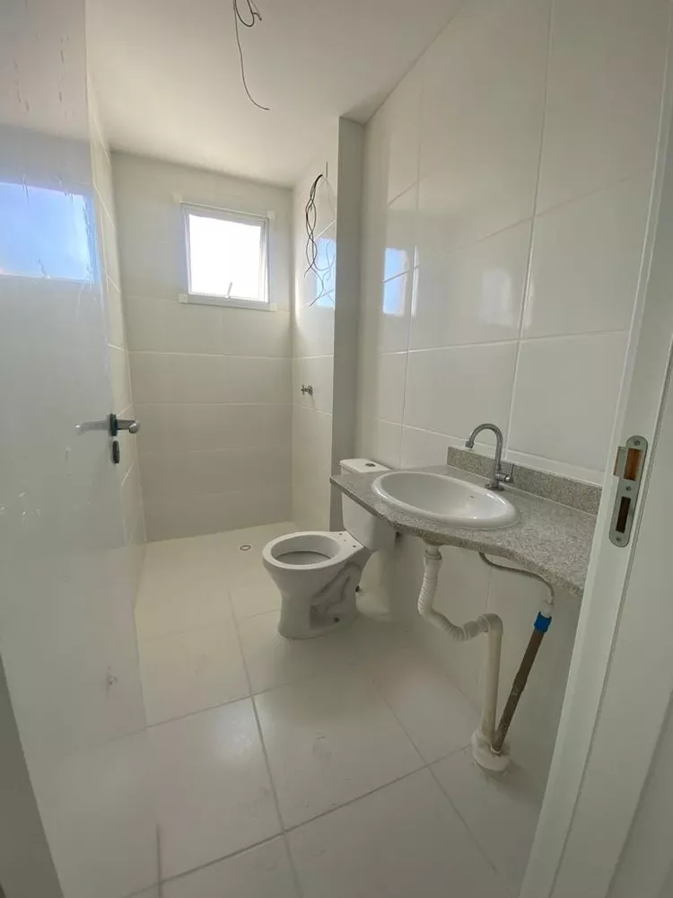 Apartamento à venda com 2 quartos, 78m² - Foto 3