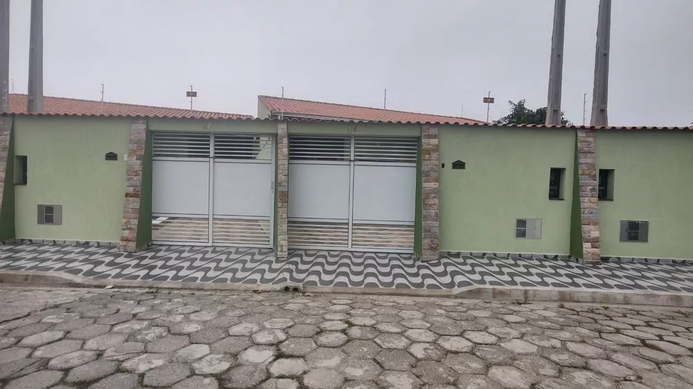 Casa à venda com 2 quartos, 60m² - Foto 2