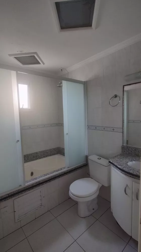 Apartamento à venda com 3 quartos, 110m² - Foto 2