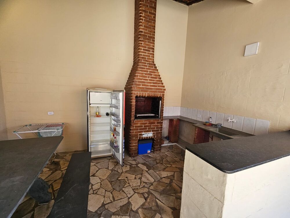 Casa à venda com 3 quartos, 130m² - Foto 3