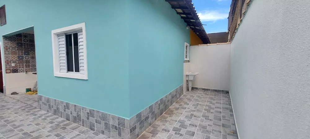 Casa à venda com 2 quartos, 60m² - Foto 3