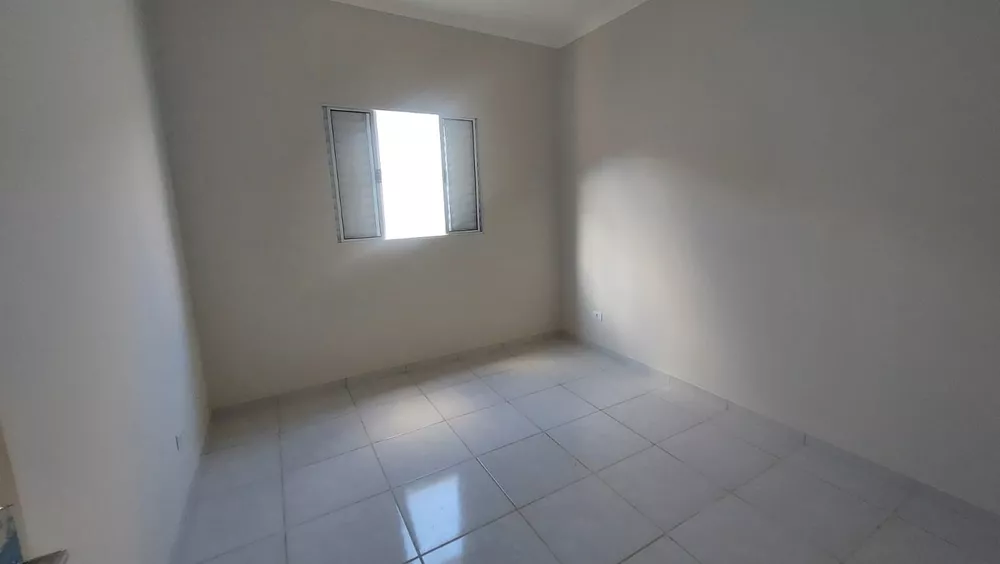 Casa à venda com 2 quartos, 80m² - Foto 4