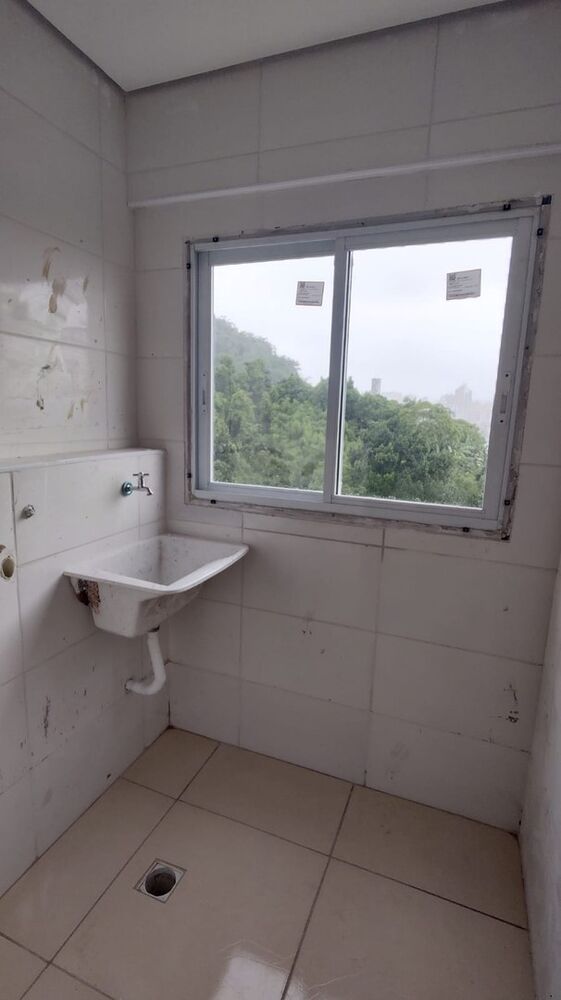 Apartamento à venda com 2 quartos, 50m² - Foto 2