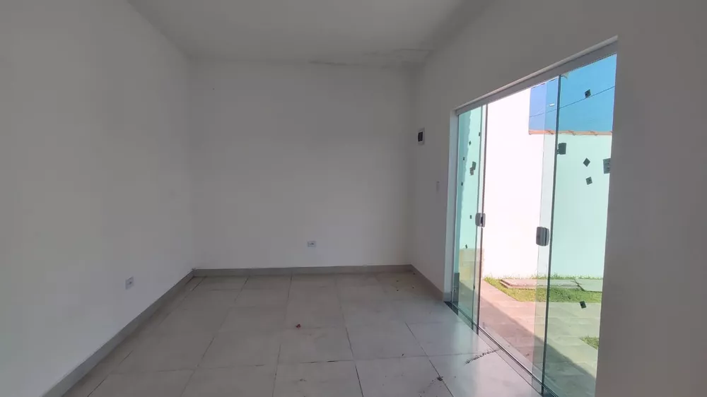 Casa à venda com 2 quartos, 50m² - Foto 3