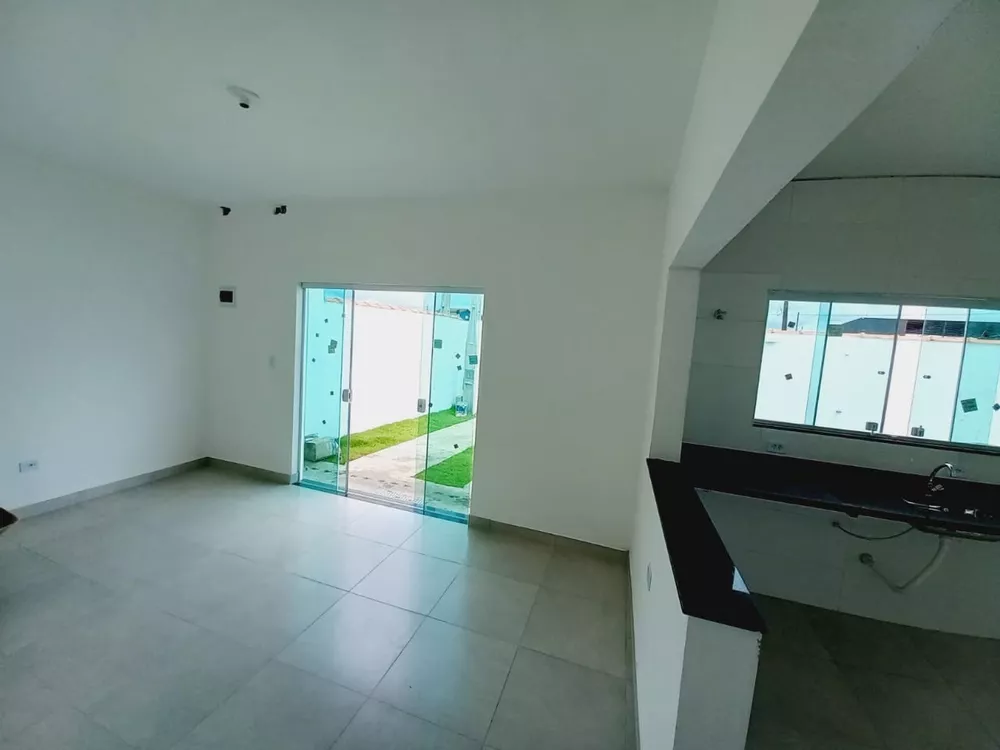 Casa à venda com 2 quartos, 50m² - Foto 4