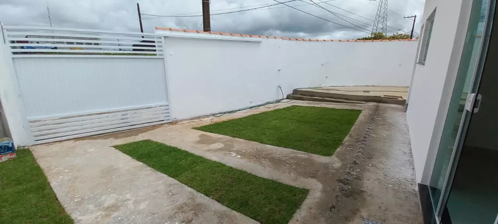 Casa à venda com 2 quartos, 50m² - Foto 2