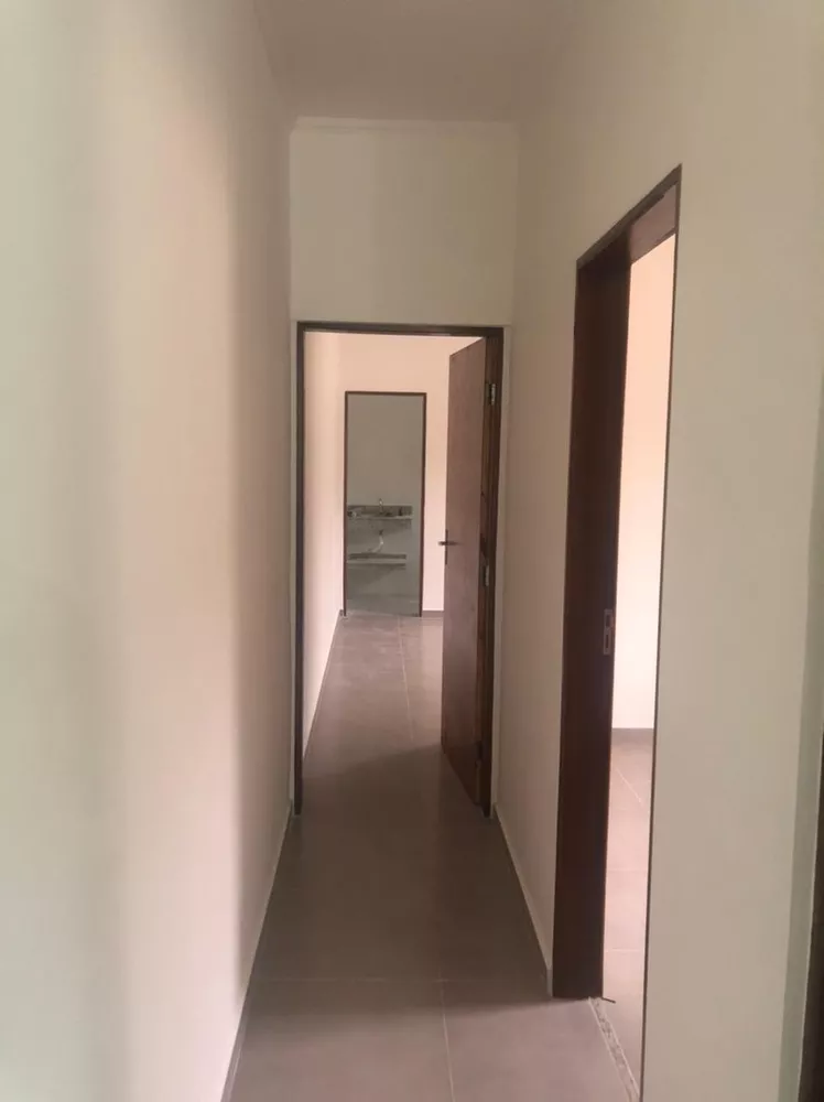 Casa à venda com 2 quartos, 59m² - Foto 2