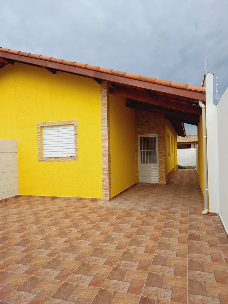 Casa à venda com 2 quartos, 55m² - Foto 1