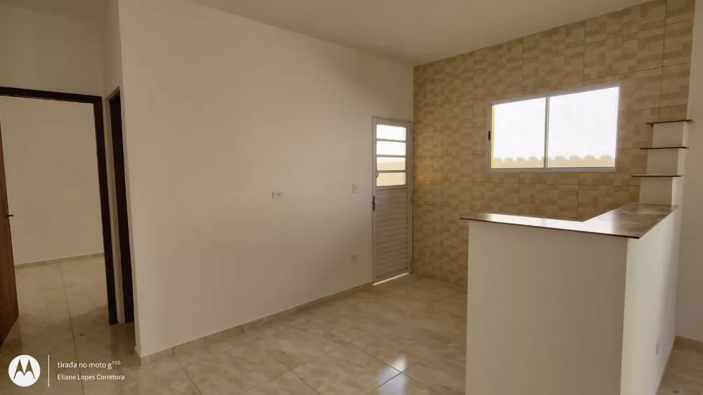 Casa à venda com 2 quartos, 55m² - Foto 4