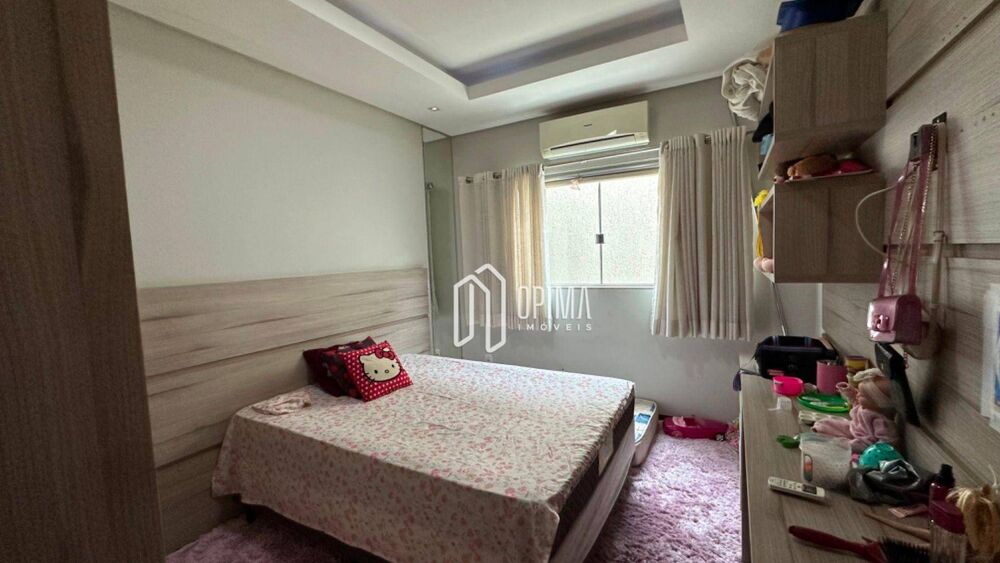 Casa, 3 quartos, 272 m² - Foto 1