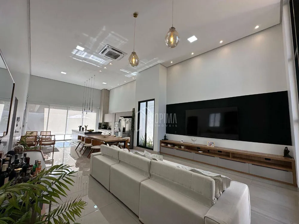 Casa, 3 quartos, 204 m² - Foto 1