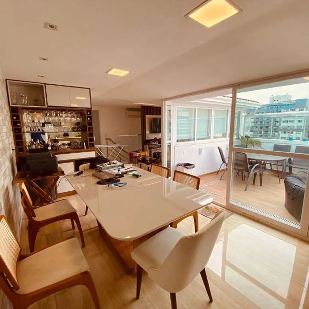 Cobertura, 3 quartos, 196 m² - Foto 1