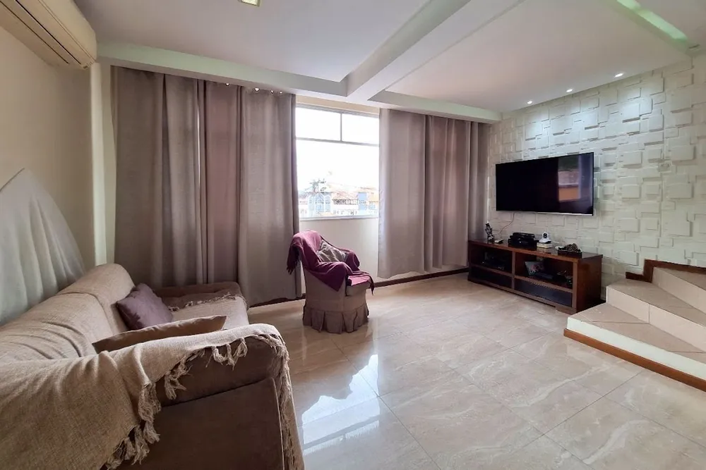 Casa, 4 quartos, 188 m² - Foto 1