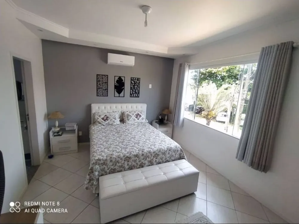 Casa, 3 quartos, 240 m² - Foto 13