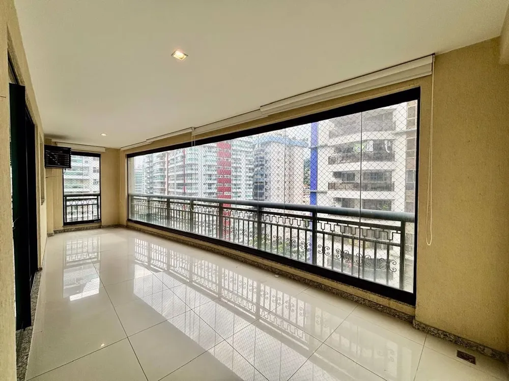 Apartamento, 3 quartos, 140 m² - Foto 2