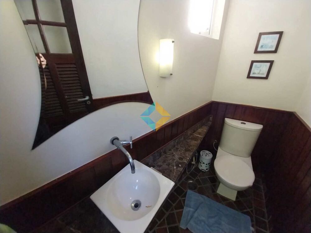 Casa de Condomínio à venda com 5 quartos, 300m² - Foto 4