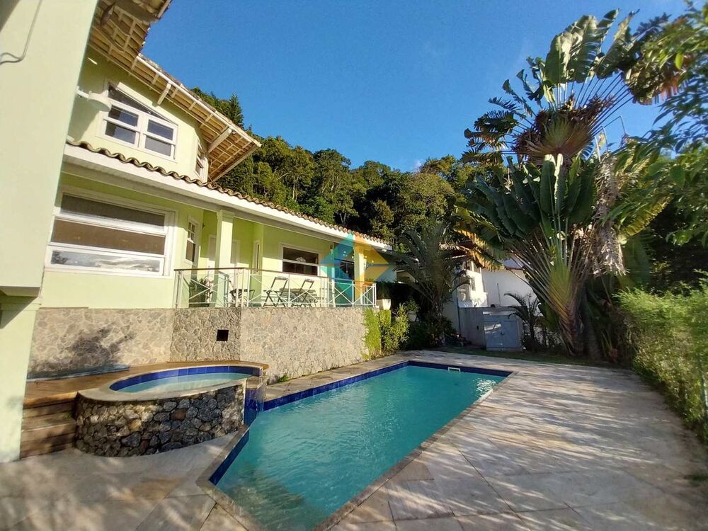 Casa de Condomínio à venda com 5 quartos, 300m² - Foto 2