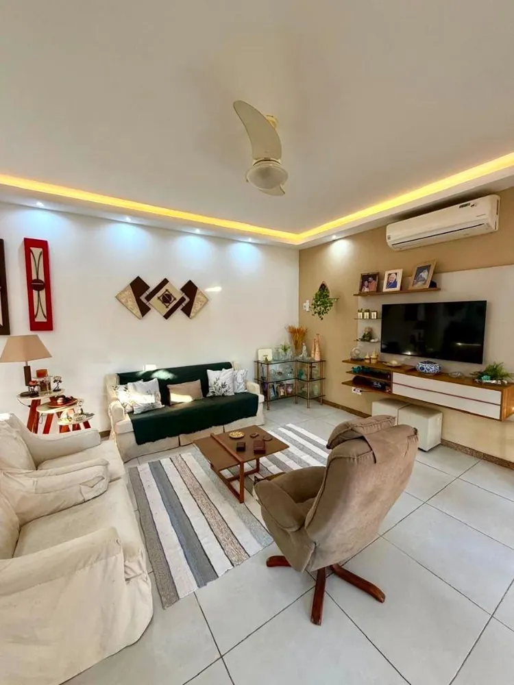 Casa, 3 quartos, 200 m² - Foto 1