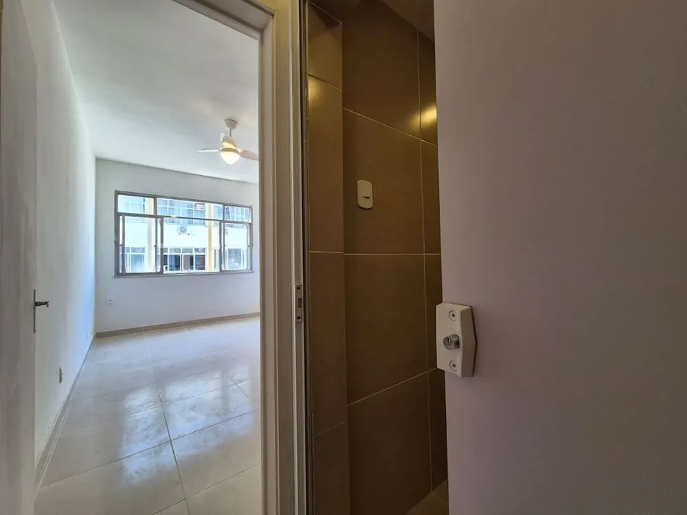 Apartamento, 1 quarto, 27 m² - Foto 2