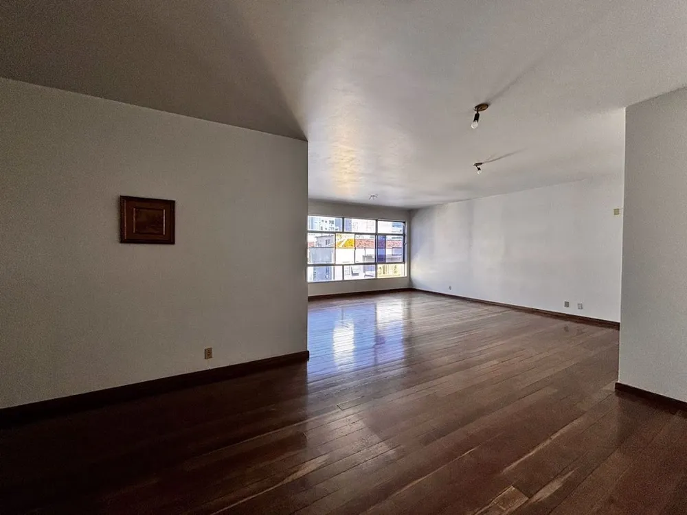 Apartamento, 4 quartos, 225 m² - Foto 1