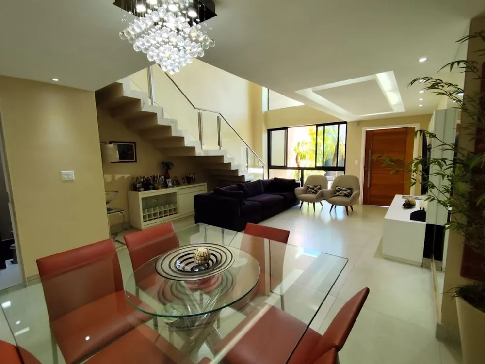 Casa, 5 quartos, 265 m² - Foto 1