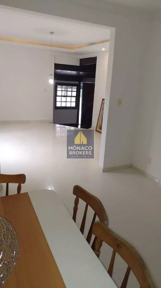 Casa, 4 quartos, 198 m² - Foto 3