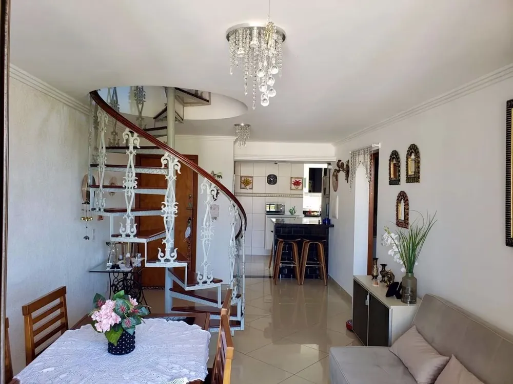 Cobertura, 3 quartos, 203 m² - Foto 2