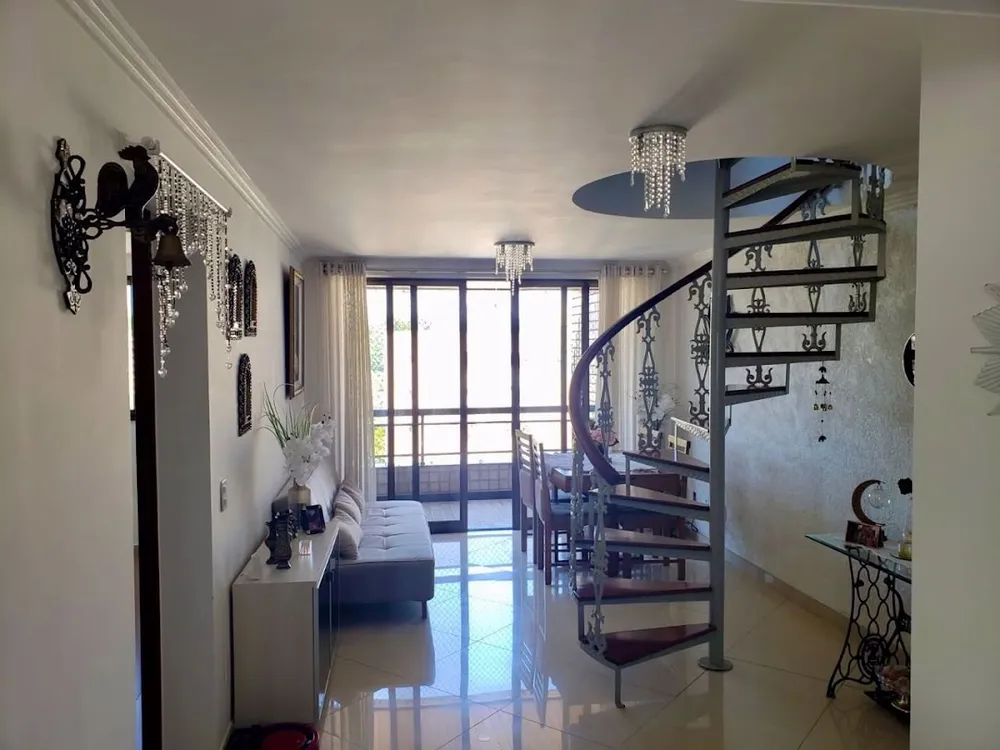 Cobertura, 3 quartos, 203 m² - Foto 1
