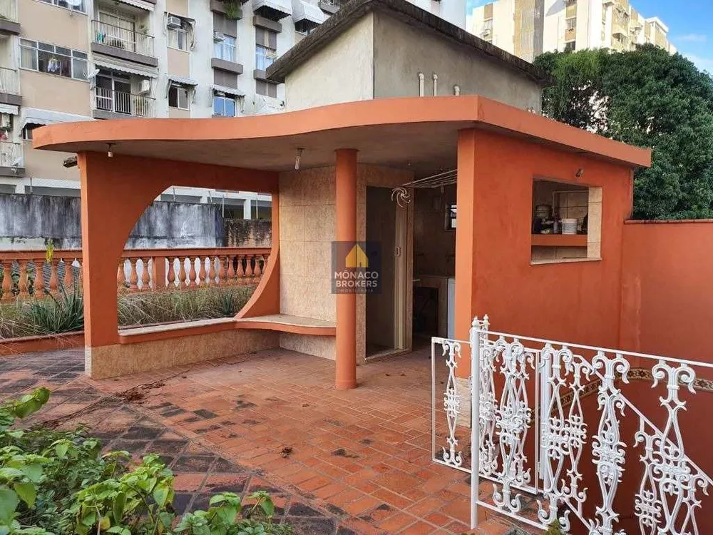 Casa, 4 quartos, 240 m² - Foto 2