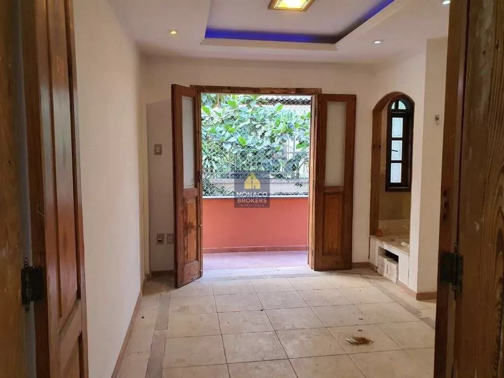 Casa, 4 quartos, 240 m² - Foto 13