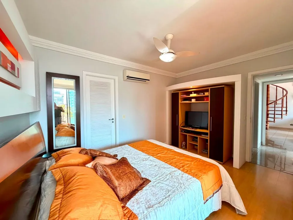 Cobertura, 3 quartos, 238 m² - Foto 12