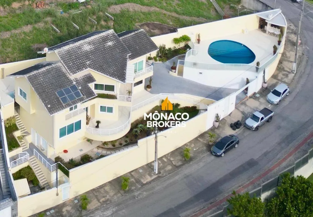 Casa, 6 quartos, 300 m² - Foto 1